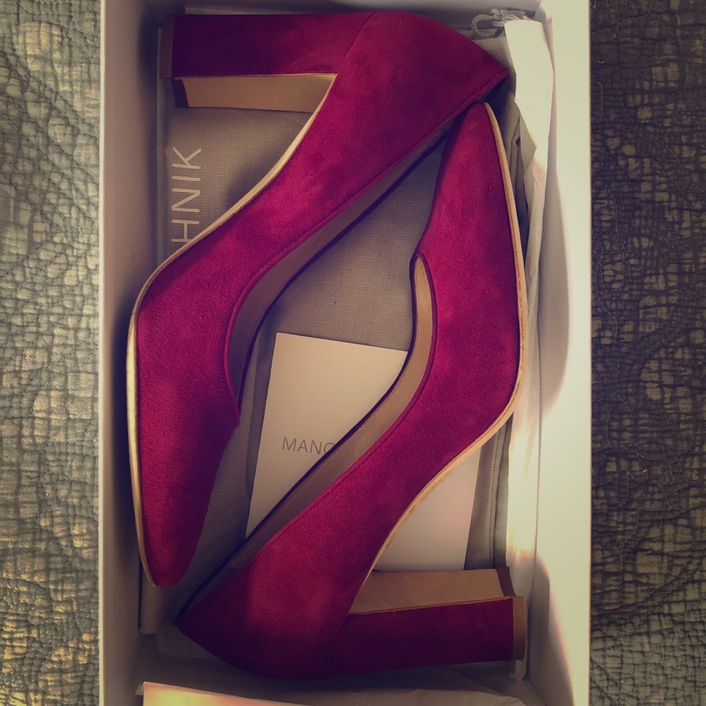 Manolo Blahnik suede pumps size EUR 37.5